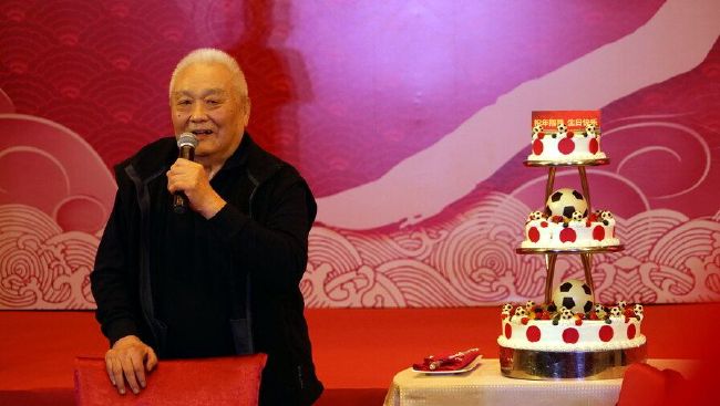扒开美女的内衣内裤